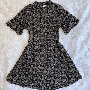 Black/White/Gray Floral Mock-neck Dress